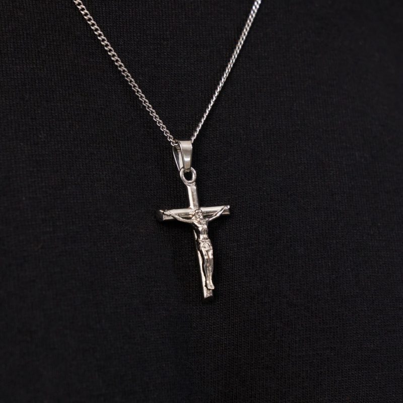 crucifix s 3